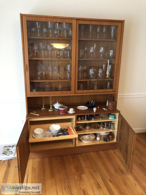 Moving out sale