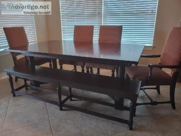 Bassett Dining Table