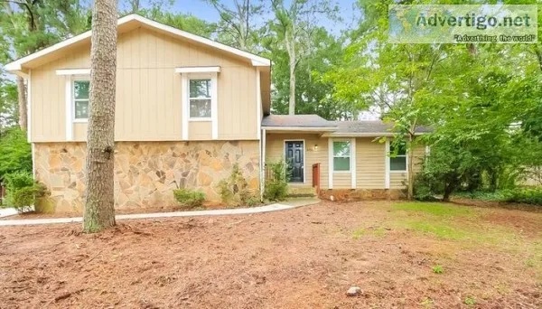 6744 Creekmoor Ln Riverdale GA 30296