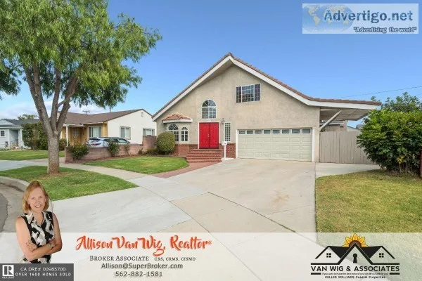 JUST LISTED Stunning Two-Story Lakewood Home
