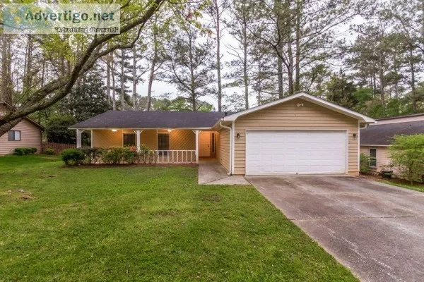 Welcome to 665 Creekwood Xing Roswell GA 30076