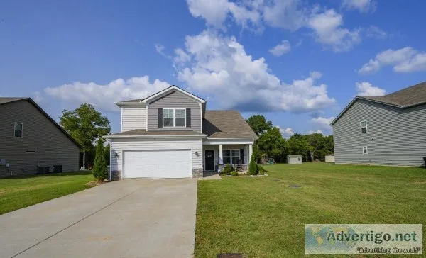 One owner beautiful craftsman style house A must See