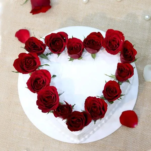 Order Delicious Heart-shape Cake Online - MyFlowerTree