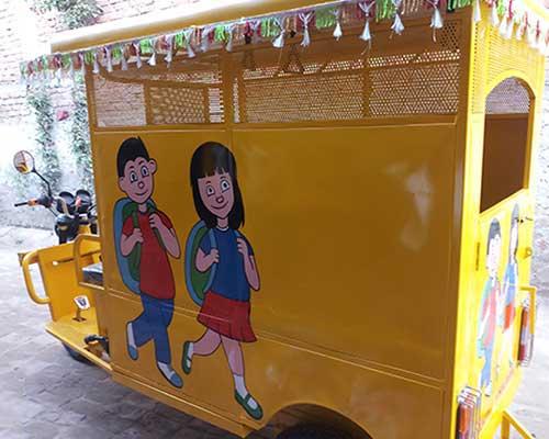 Top Quality of E Rickshaw School Van in Delhi