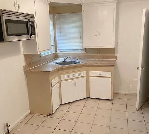 3bed in detroit, mi 48219