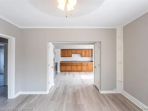 3bed in mount clemens, mi 48043