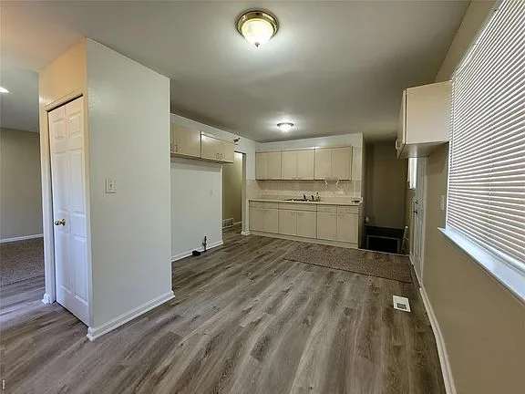 3bed in oak park, mi 48237