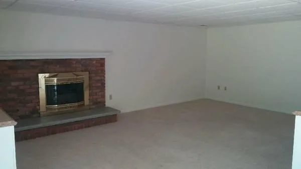 Spacious 2 Bedroom Basement Apt near GMU