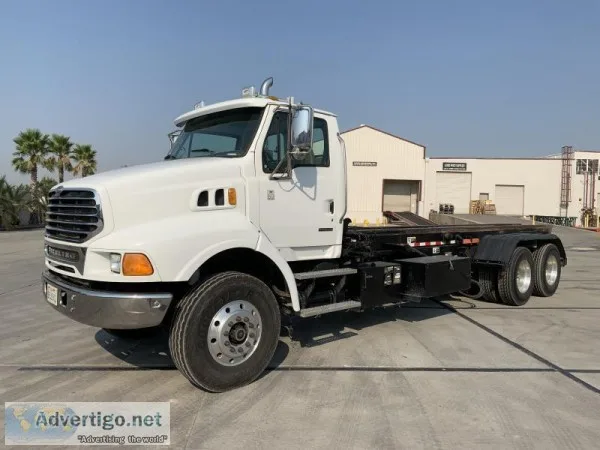 2007 STERLING LT8500 ROLL-OFF TRUCK