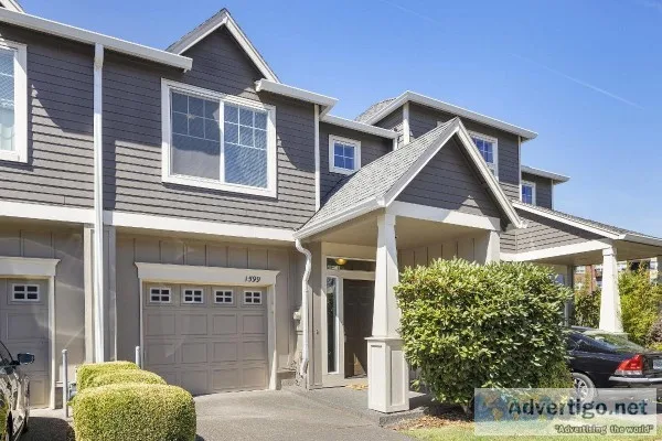 Townhome Backs to Greenspace