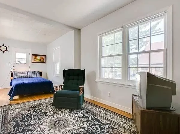 Rent Large Bedroom So. Mpls.