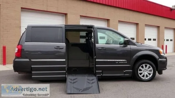 2013 CHRYSLER TOWN AND COUNTRY