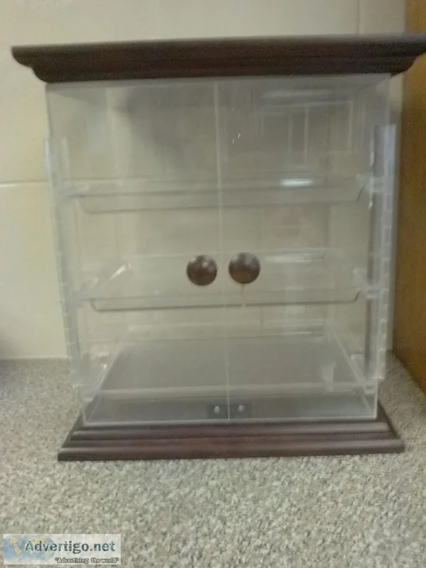 Pastry Display Case with Wood top and Bottom (removable).