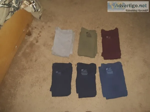 FREE Men s Pocket T-Shirts (size small)