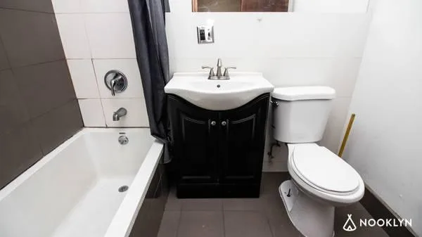 No Fee Clinton Hill 1.5 Bed w Exposed Brick and HeatandHW Incl