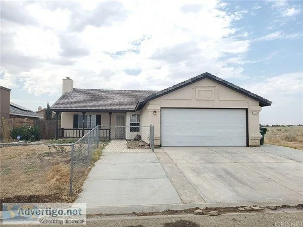 4 bedroom  2 bathroom house for rent