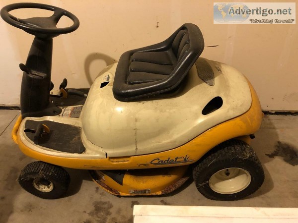 1027 Cadet Lawn Mower with internal catcher
