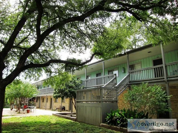 900 Sqft - Rainier Properties - Just off Mopac and Enfield Rd.