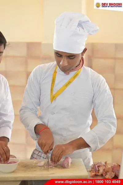 How to define Hotel Management