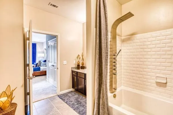  Available Now Beautiful 1 Bedroom and Two Baths