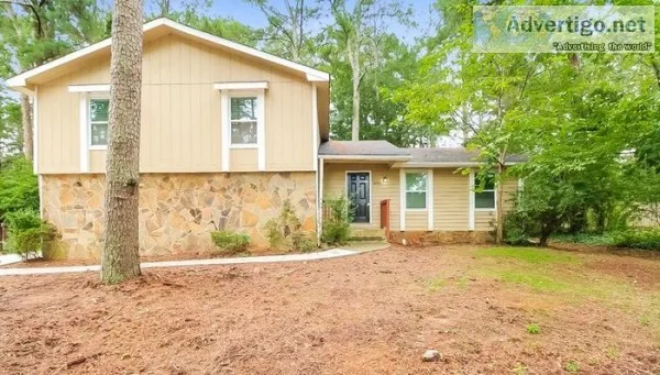 6744 Creekmoor Ln Riverdale GA 30296