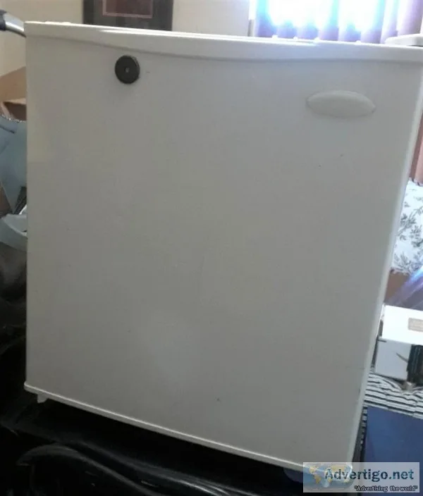 Daewoo RF-062R White Compact Refrigerator