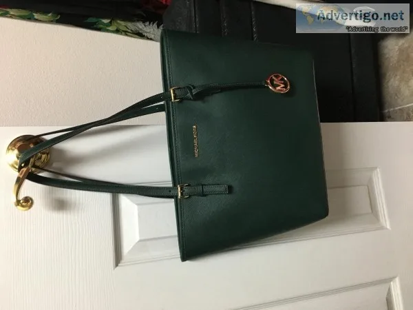MK green purse and wallet