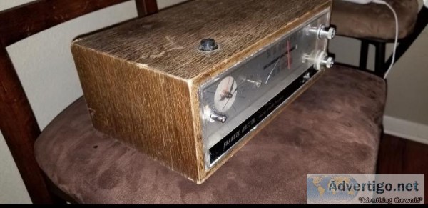 Antique Radio AM FM - 25