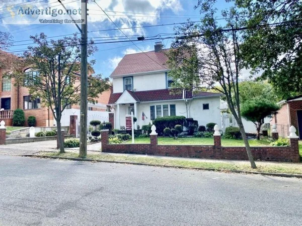 (BAU) Stucco Colonial For Sale 1099000