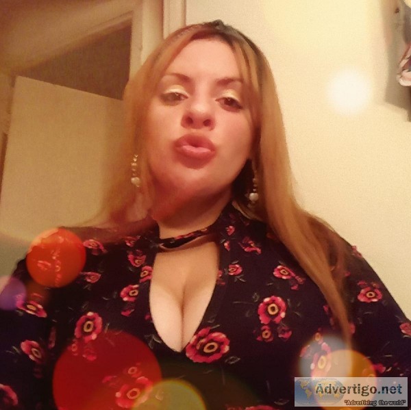 PRETTY GIRL LOOKING FOR WORK