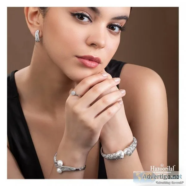 Hazoorilal engagement jewellery set