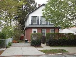 DEE Lovely Brick and Frame Colonial