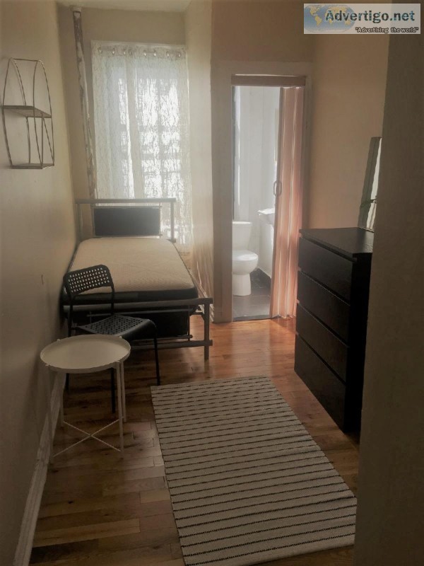 West 140th St - Hamilton Place Room w. Private Bathroom