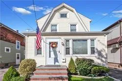 (WETT) Beautiful Colonial in Whitestone 968000