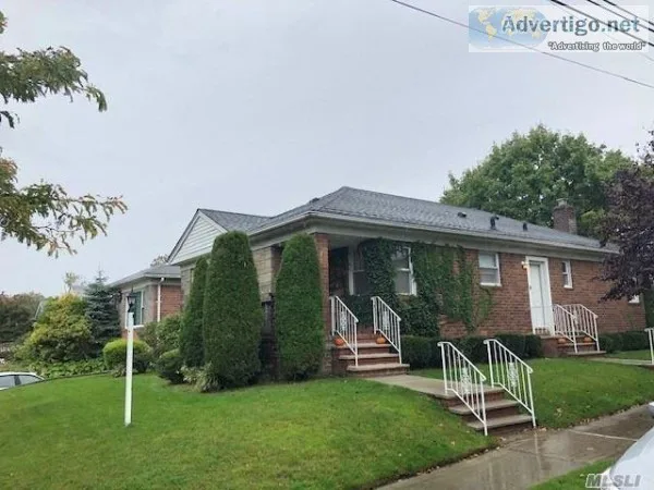 ID  (COM) Sunny and Spacious Brick Ranch in Bayside.