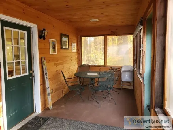 NOW BOOKING RUSTIC STYLE BUNGALOW LAKE LUZERNE