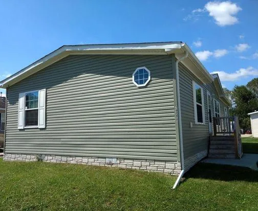 A charming and wonderful 3 bedroom apartment building
