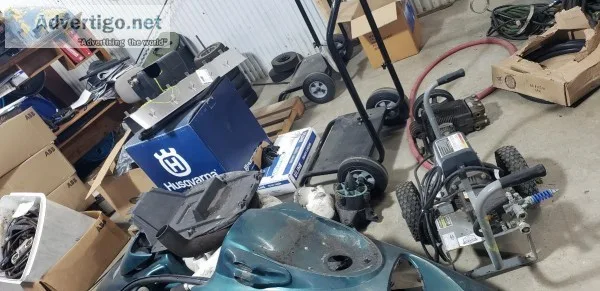 2 jetskis