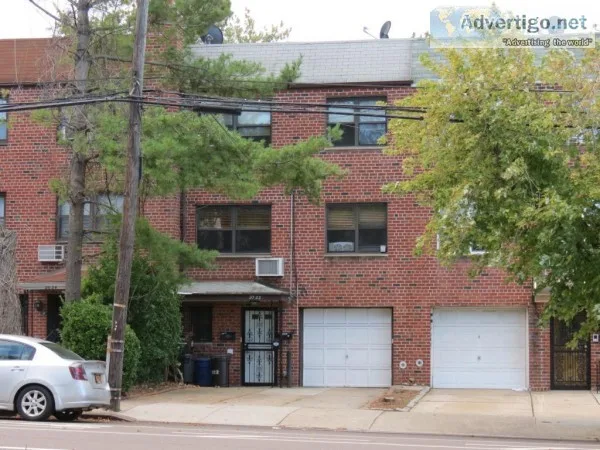 (ID 1381955) Lovely 1st Fl 2 BR Unit w Ample Parking In Whitesto