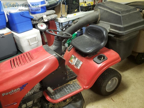 Poulan Riding  Mower