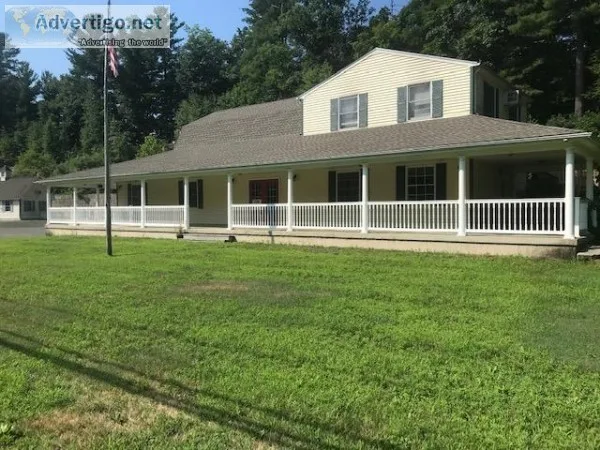 Uniquely located commercial property with apartment