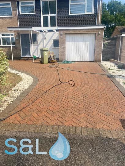 Excellent service of Driveway Cleaning in Fenny Stratford