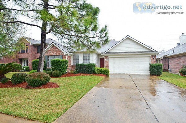 Pearland Silverlake 4B2B 1 story end of Oct move in