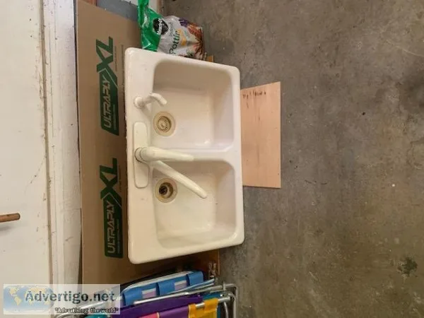 Kohler Double Porcelen Sink