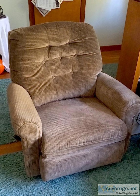 Benchcraft Rocker-Recliner