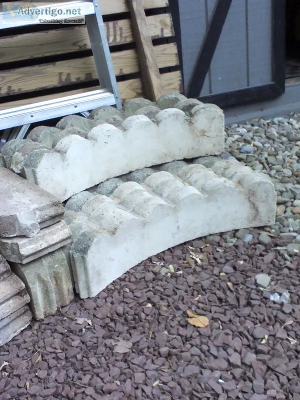 Cement scalloped edgingborder