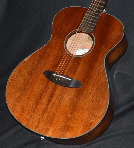 Buy and Sell Acoustic Guitars - Breedlove Discovery Concert Maho