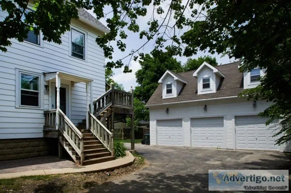 214 W Russell Street - Large Two Bedroom Near Downtown