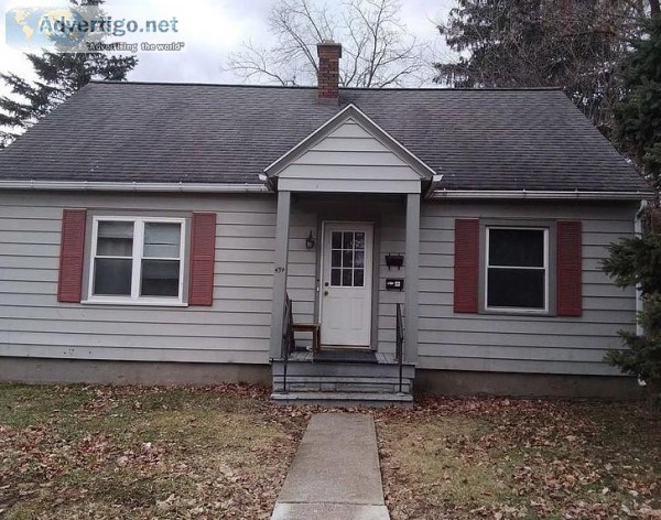 Cute and Clean House For Rent