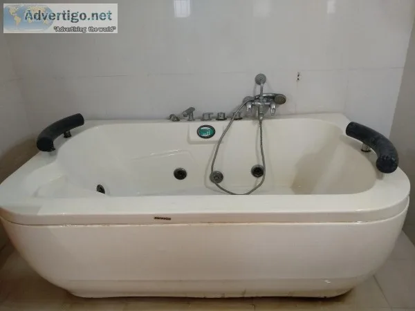 Jacuzzi multi function twin bath tub for sale.